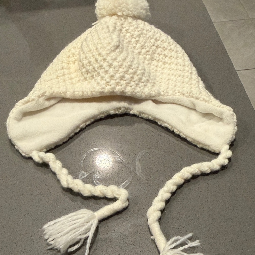 Cozy Cream Knit Pom-Pom Hat for adults